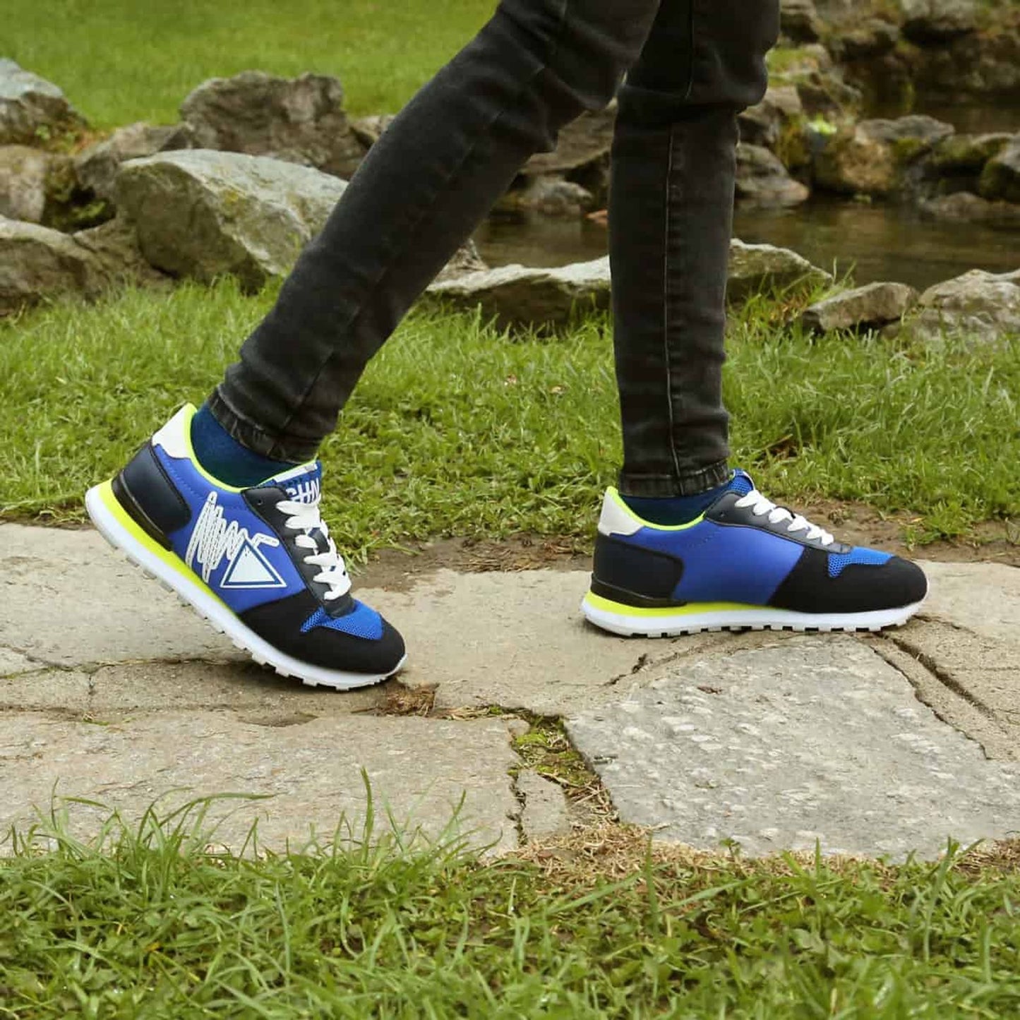 빛나는 스니커즈