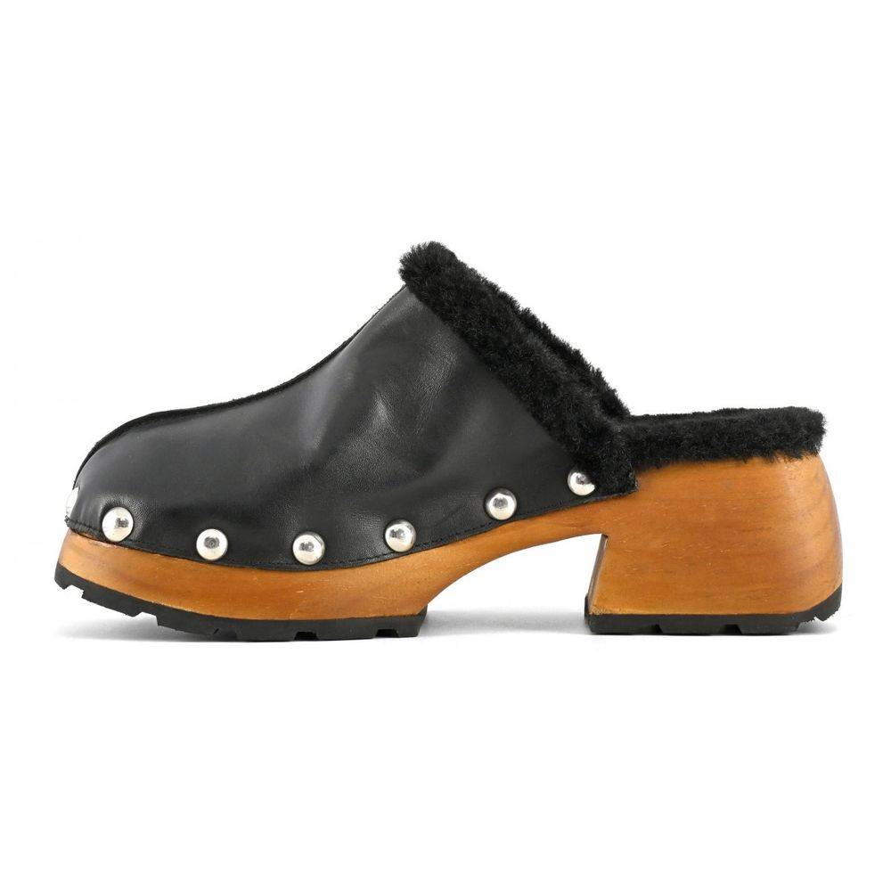 Coral Blue Black Leather Pump